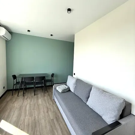 віп вул під голоском 15 б 9-2 Apartment *