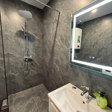 віп вул під голоском 15 б 9-2 Apartment *