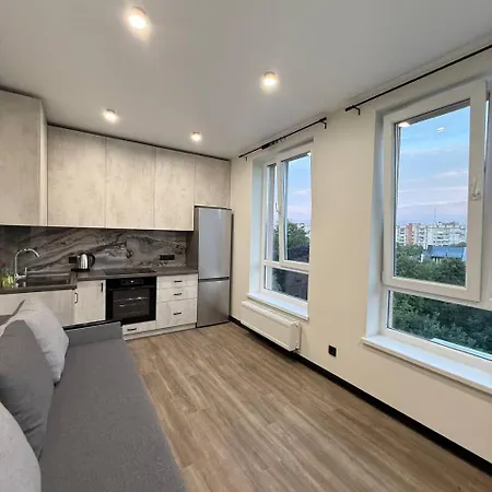 Apartment віп вул під голоском 15 б 9-2 *