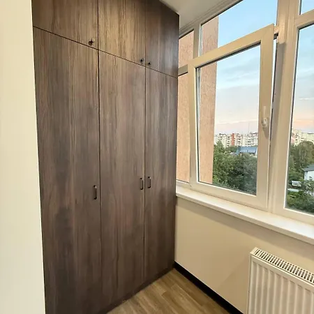 Apartment віп вул під голоском 15 б 9-2 *