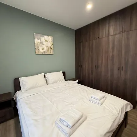 віп вул під голоском 15 б 9-2 *