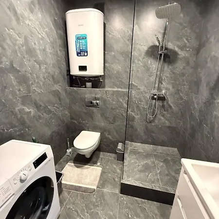 віп вул під голоском 15 б 9-2 Apartment Lemberg