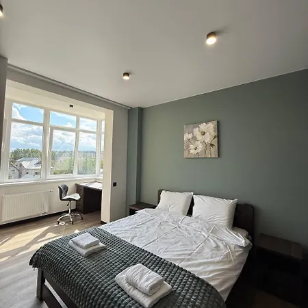 віп вул під голоском 15 б 9-2 Apartment