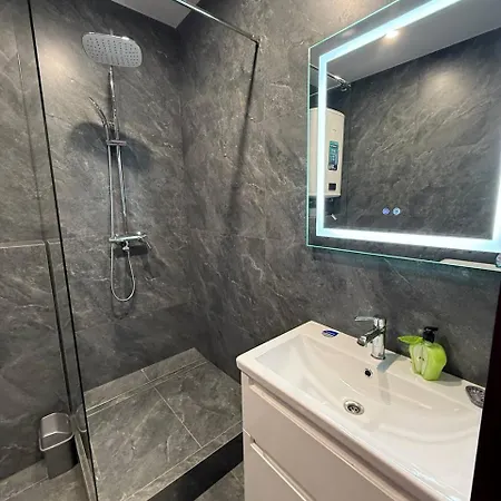 Apartamento віп вул під голоском 15 б 9-2 Leópolis