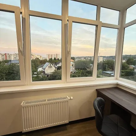 віп вул під голоском 15 б 9-2 Leópolis