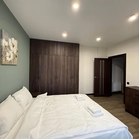 віп вул під голоском 15 б 9-2 Apartment *