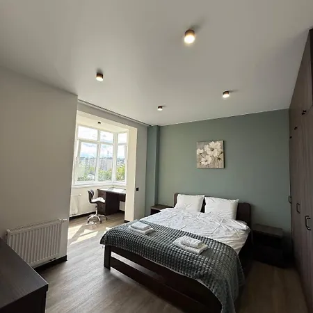 віп вул під голоском 15 б 9-2 *