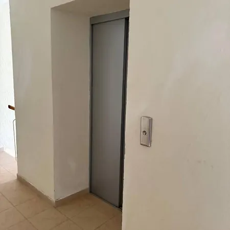 Apartment віп вул під голоском 15 б 9-2