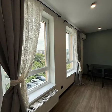 віп вул під голоском 15 б 9-2 *