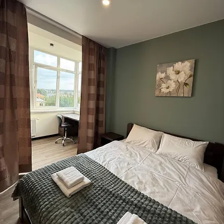 віп вул під голоском 15 б 9-2 Apartment