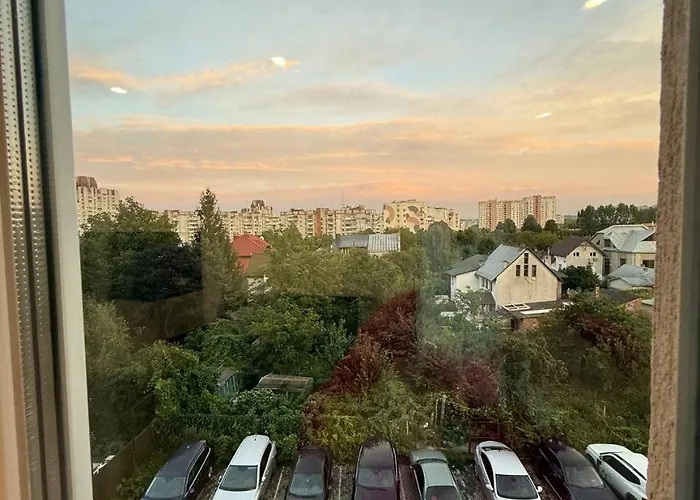 アパート віп вул під голоском 15 б 9-2 リヴィウ