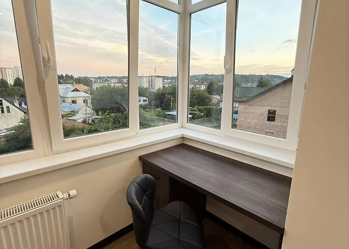 віп вул під голоском 15 б 9-2 リヴィウ