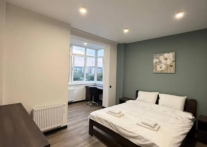 віп вул під голоском 15 б 9-2 アパート リヴィウ