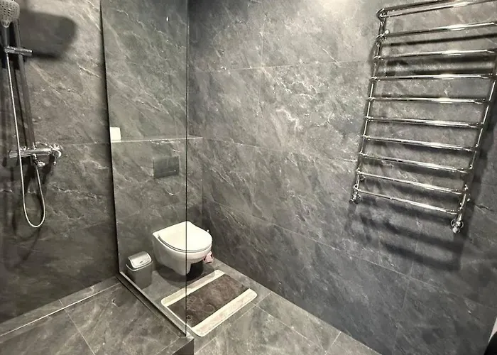 アパート віп вул під голоском 15 б 9-2 *