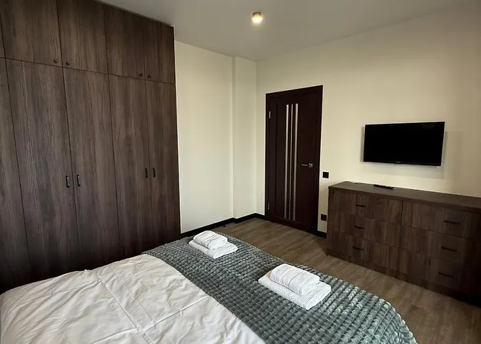 віп вул під голоском 15 б 9-2 リヴィウ